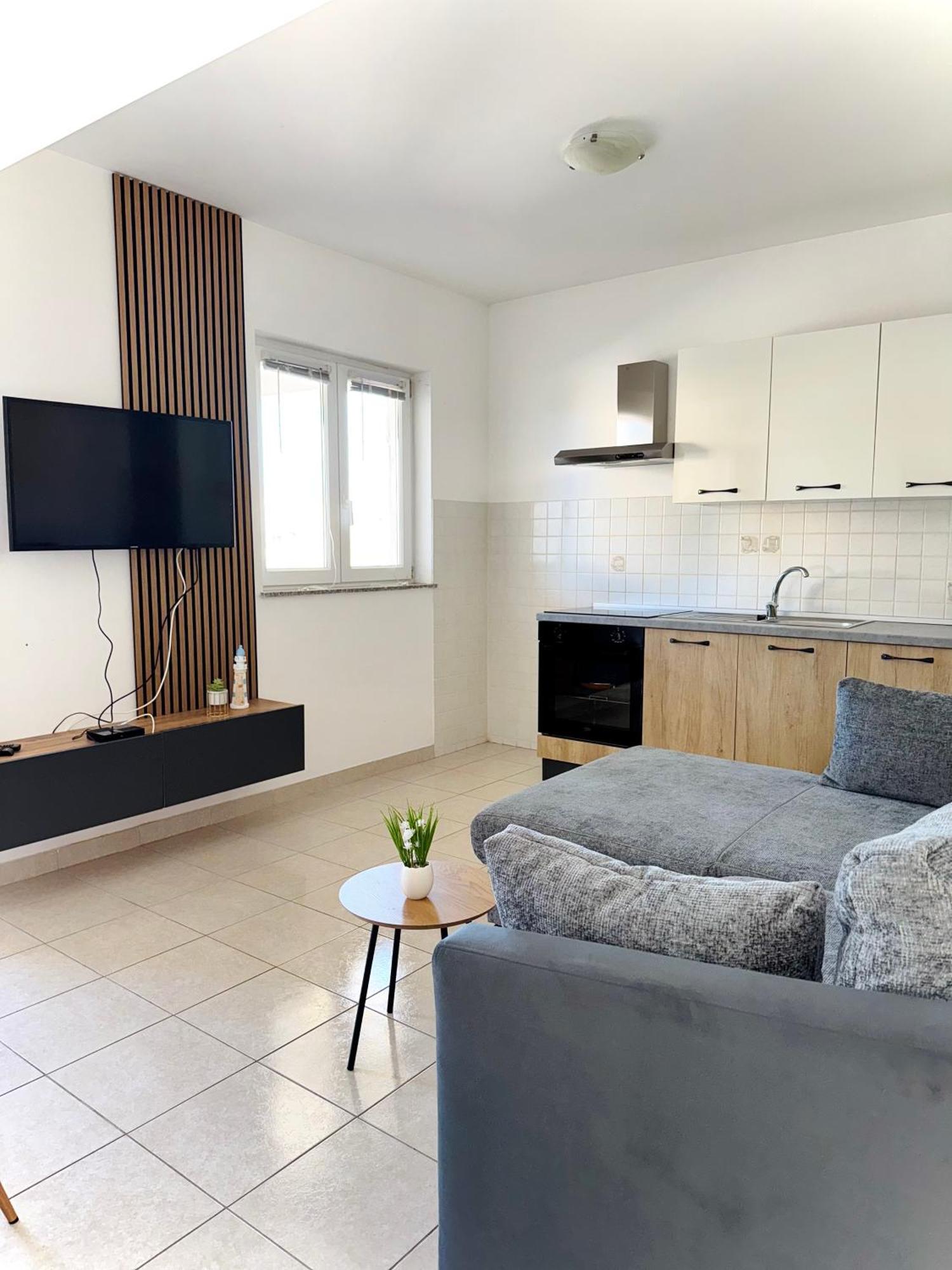 Apartments Elvira Drage Exterior photo